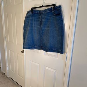 COPY - Talbots medium rinse denim skirt